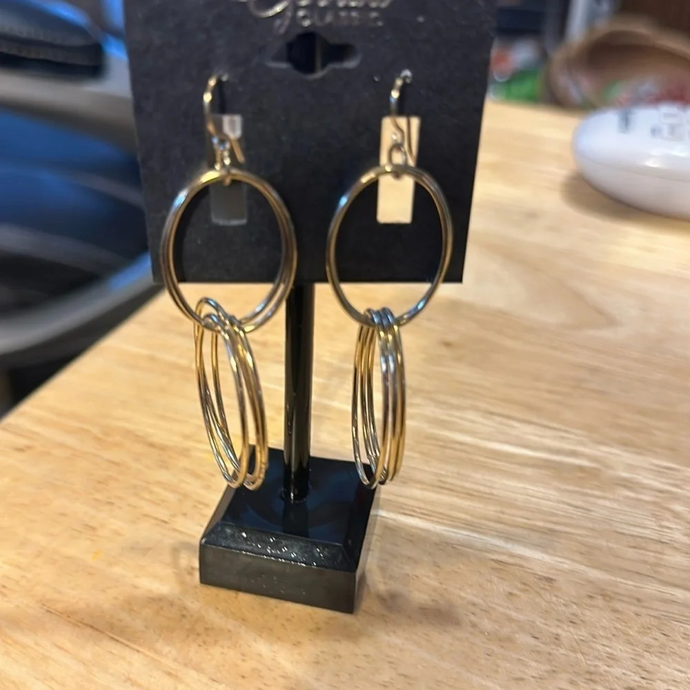 Cute Pair Of Dangling Earrings. The Brand Is Gennaro Classic. Gold Tone Pierced.